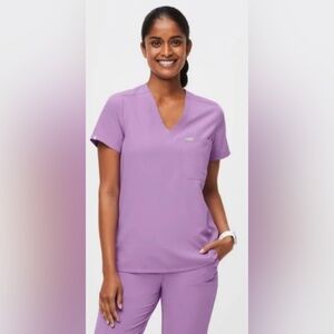 Figs lilac scrub top